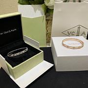 VCA Perlee Sweet Clovers Bracelet Extra Small Model Rose Gold - 4