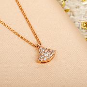 Bvlagari Divas' Dream 18 Kt Rose Necklace Set with Diamond 361446 - 3