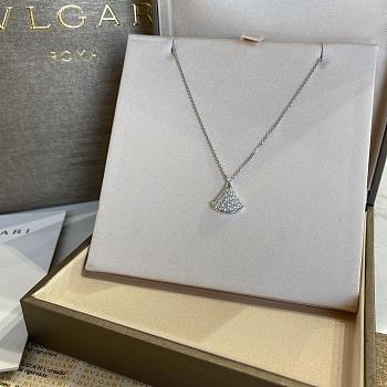 Bvlagari Divas' Dream 18 Kt White Gold Necklace Set with Diamond 351099