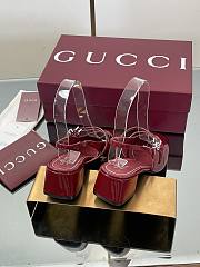 Gucci Pumps with GG patent Leather in Red - 2