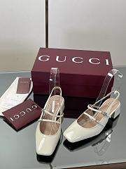 Gucci Pumps with GG patent Leather in White - 5