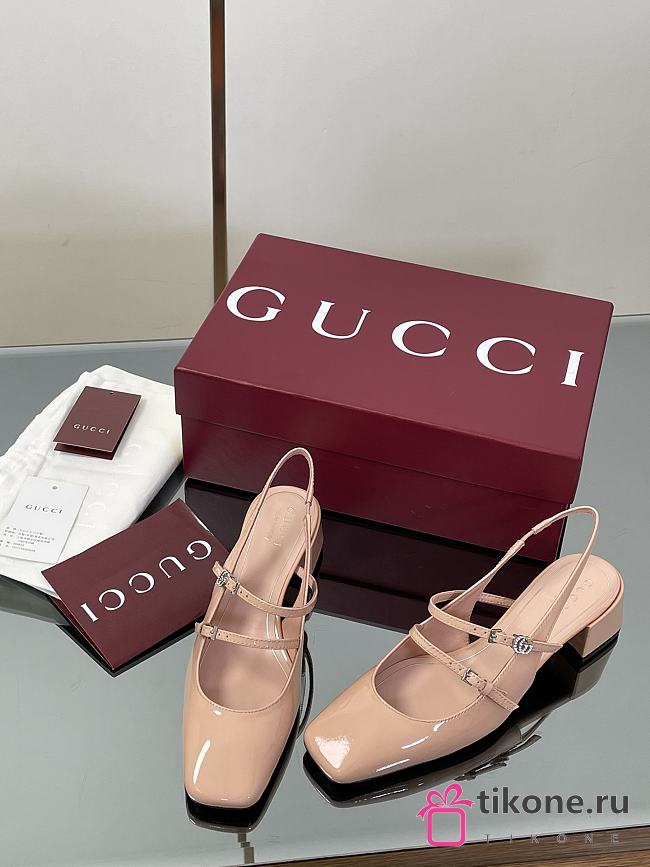 Gucci Pumps with GG patent Leather in Rose Beige - 1