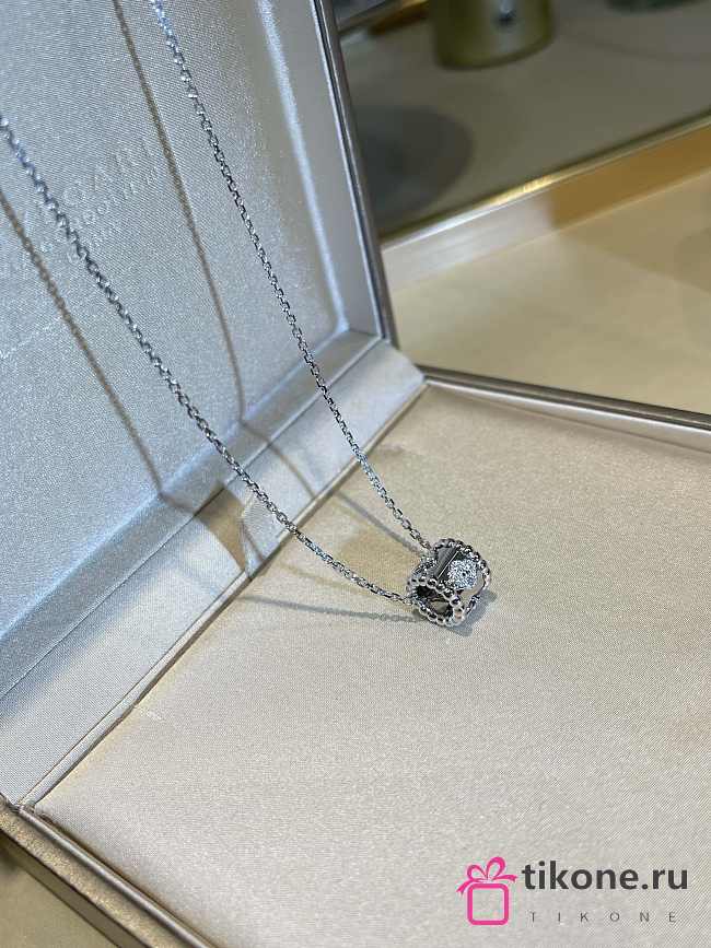 VCA Perlee Clovers Pendant 18K White Gold Diamond - 1