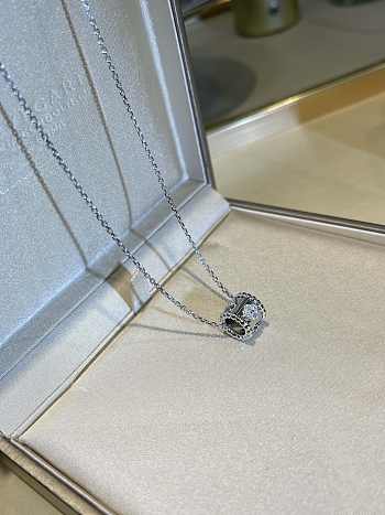 VCA Perlee Clovers Pendant 18K White Gold Diamond