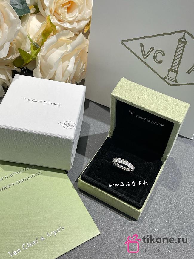 VCA Perlee Diamonds Ring 1 Row 18k White Gold Diamond - 1