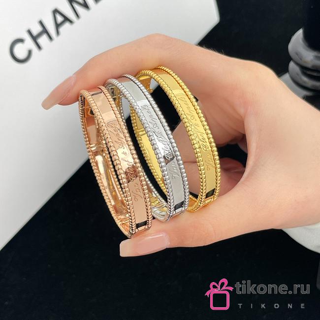 VCA Perlee Signature Bracelet Medium Model - 1