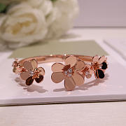 VCA Frivole Bracelet 7 Flowers Medium Model 18K Diamond VCARP6L200 - 3