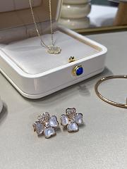 VCA Cosmos Earrings 18k Rose Gold Mother-Of-Pearl And Diamond Flower Stud Earrings  - 1