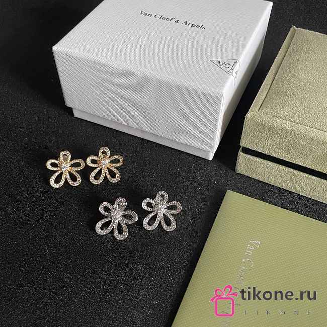 VCA Flowerlace Earrings 18k White Gold/ Yellow Gold Diamond VCARP05100 - 1