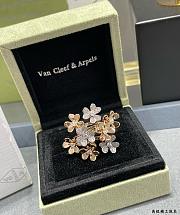VCA Frivole Ring 8 Flowers 18k Rose Gold Diamond VCARPFIQ00 - 6