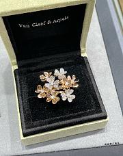 VCA Frivole Ring 8 Flowers 18k Rose Gold Diamond VCARPFIQ00 - 5