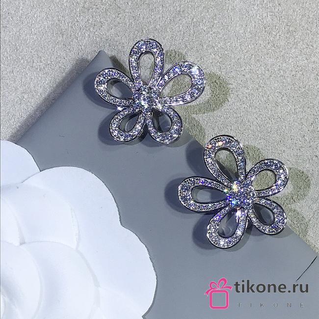 VCA Flowerlace Earrings 18k White Gold Diamond VCARP05100 - 1