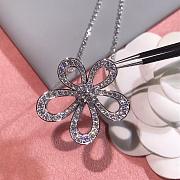 VCA Flowerlace Pendant 18k White Gold Diamond VCARP05200 - 4