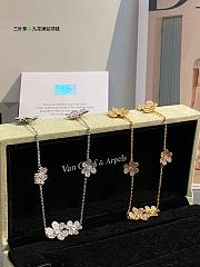 VCA Frivole Necklace 9 Flowers 18k Yellow Gold Diamond VCARN25400 - 4