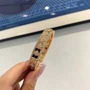 VCA Perlee Clovers Bracelet Medium Model 18K Diamond  VCARO3YB00 - 5