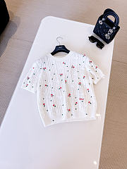 Dioramour Embroidered Short-Sleeved Sweater Ecru Cashmere Cable-Knit with Multicolor Doves & Roses Motif - 1