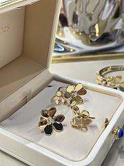 VCA Frivole Earrings Large 18K Yellow Gold Diamond VCARB65900 - 3