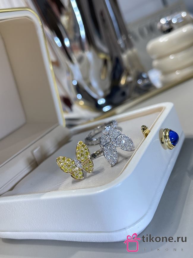 VCA Two Butterfly Between The Finger Ring 18k White Gold Diamond Sapphire VCARA13600 - 1