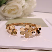 VCA Frivole Bracelet 7 Flowers Medium 18K Diamond  - 2
