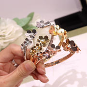 VCA Frivole Bracelet 7 Flowers Medium 18K Diamond  - 3