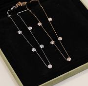 VCA Fleurette Necklace 5 Flowers 18K White/ Rose Gold Diamond - 5