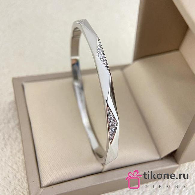 Laurence Graff Signature Faceted Pave Diamond Bangle White Gold RGB694 - 1