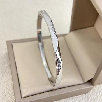 Laurence Graff Signature Faceted Pave Diamond Bangle White Gold RGB694