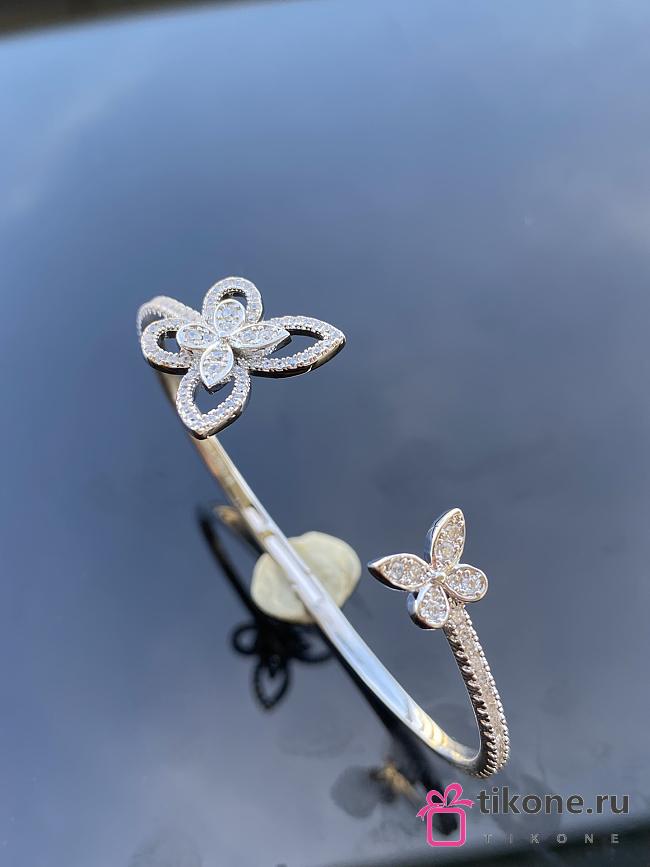 Graff Butterfly Silhouette Open Diamond Bangle White Gold - 1