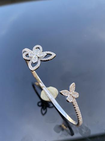 Graff Butterfly Silhouette Open Diamond Bangle White Gold