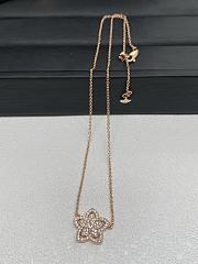 Graff Wild Flower Large Diamond Pendant White/ Rose Gold - 6