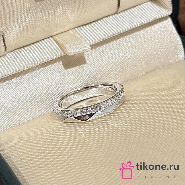 Graff Laurence Graff Signature Diamond and Gold Band White Gold  - 1