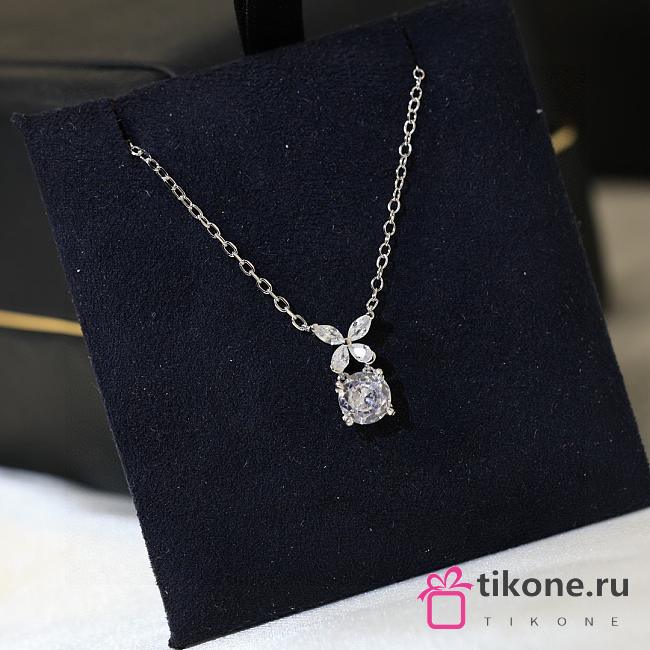 Graff Classic Butterfly Round Diamond Pendant White Gold - 1