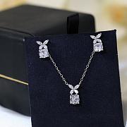 Graff Classic Butterfly Round Diamond Pendant White Gold - 3