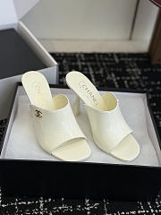 Chanel Mules Patent Calfskin Ivory 95mm - 3