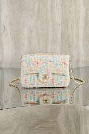 Chanel Flap Bag Tweed Gold Metal Ecru Multicolour - 21x13x8cm - 1