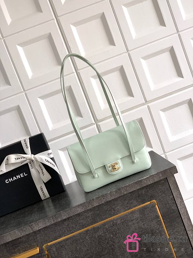 Chanel Clutch with Leather Strap Grained Shiny Calfskin & Gold-Tone Metal Light Green - 17x11.5x5cm - 1
