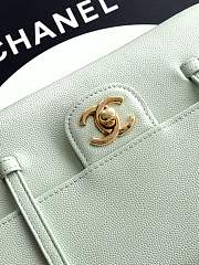 Chanel Clutch with Leather Strap Grained Shiny Calfskin & Gold-Tone Metal Light Green - 17x11.5x5cm - 6