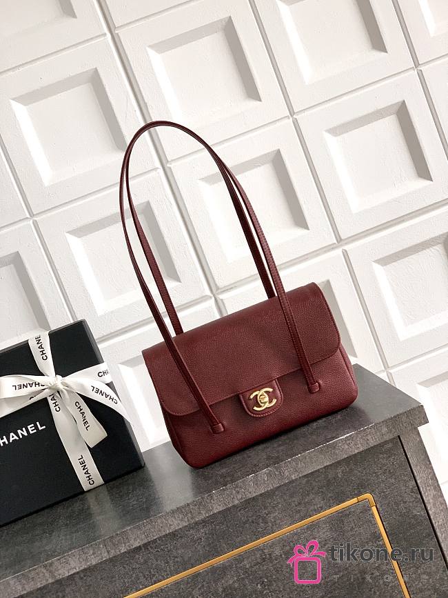 Chanel Clutch with Leather Strap Grained Shiny Calfskin & Gold-Tone Metal Red - 17x11.5x5cm - 1