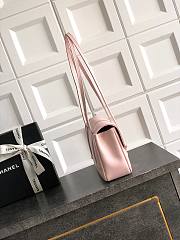 Chanel Clutch with Leather Strap Grained Shiny Calfskin & Gold-Tone Metal Light Pink - 17x11.5x5cm - 4