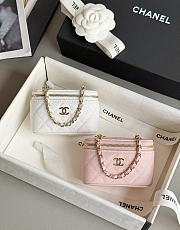 Chanel Classic Mini Bag Charm Caviar & Gold Tone Metal - 10.5x6.7x4cm - 5