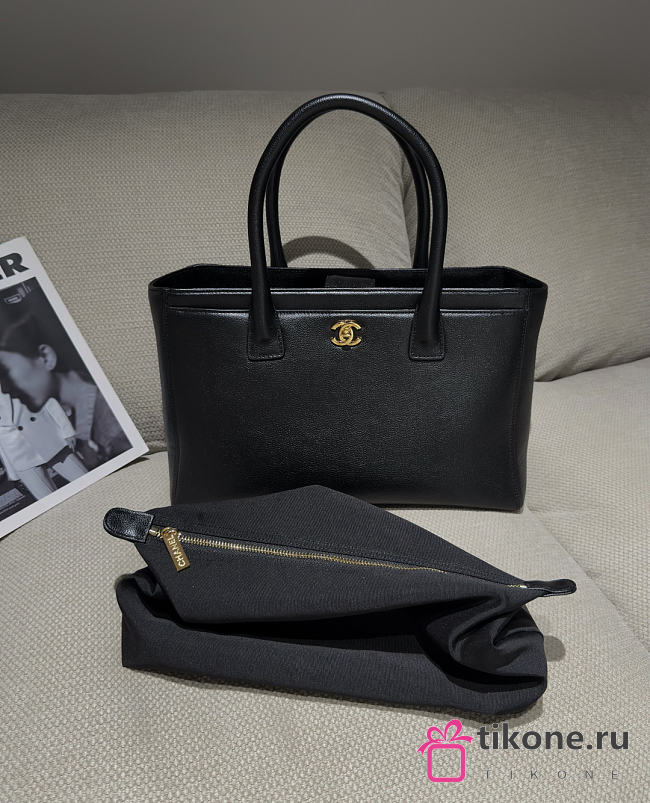 Chanel Executive Cerf Tote Gold-Tone Metal Black - 35x24x14cm - 1