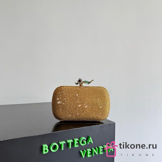 Bottega Veneta Knot Crystal Leather Minaudiere in Gold - 19x11.5x5cm - 1