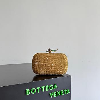 Bottega Veneta Knot Crystal Leather Minaudiere in Gold - 19x11.5x5cm
