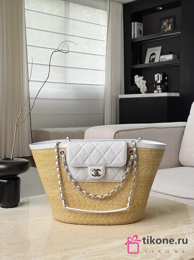 Chanel Large Tote Braided Straw Lambskin & Gold-Tone Metal Beige & White - 54x26x18cm - 1
