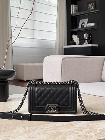 Small Boy Chanel Handbag Grained Calfskin & Ruthenium-Finish Metal Black - 20.5x12x8.5cm