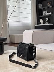 Small Boy Chanel Handbag Grained Calfskin & Ruthenium-Finish Metal Black - 20.5x12x8.5cm - 2