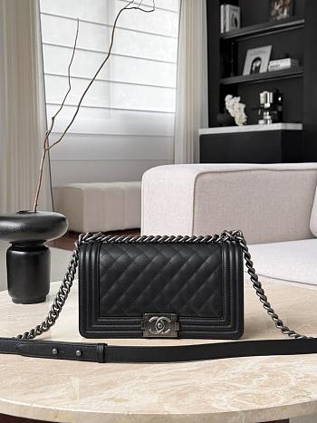 Boy Chanel Handbag Calfskin & Ruthenium-Finish Metal Black - 25x15x9cm