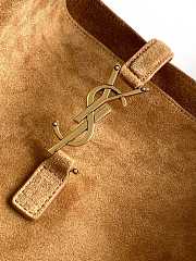 YSL Le 5 A 7 Supple Large in Suede Caramel Cognac - 30x28x11cm - 2