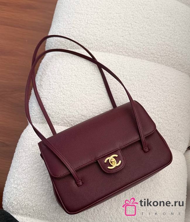 Chanel Clutch with Leather Strap Grained Shiny Calfskin & Gold-Tone Metal Red - 17x11.5x5cm - 1