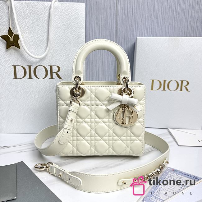 Small Lady Dior Bag with Strap Latte Cannage Lambskin - 20x18x8cm  - 1